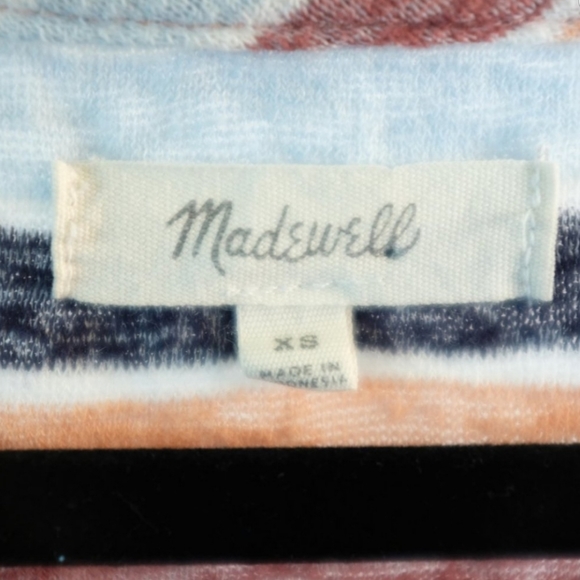 Alto Scoop Tee in Colborne Stripe - Picture 6 of 14